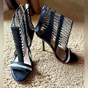 LAMB Gorgeous Black Leather Fun Cutout Heeled back Zipper Ivory Black